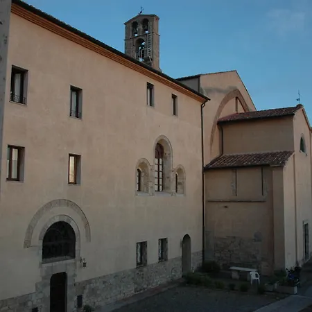 Konukevi Domus Bernardiniana Massa Marittima